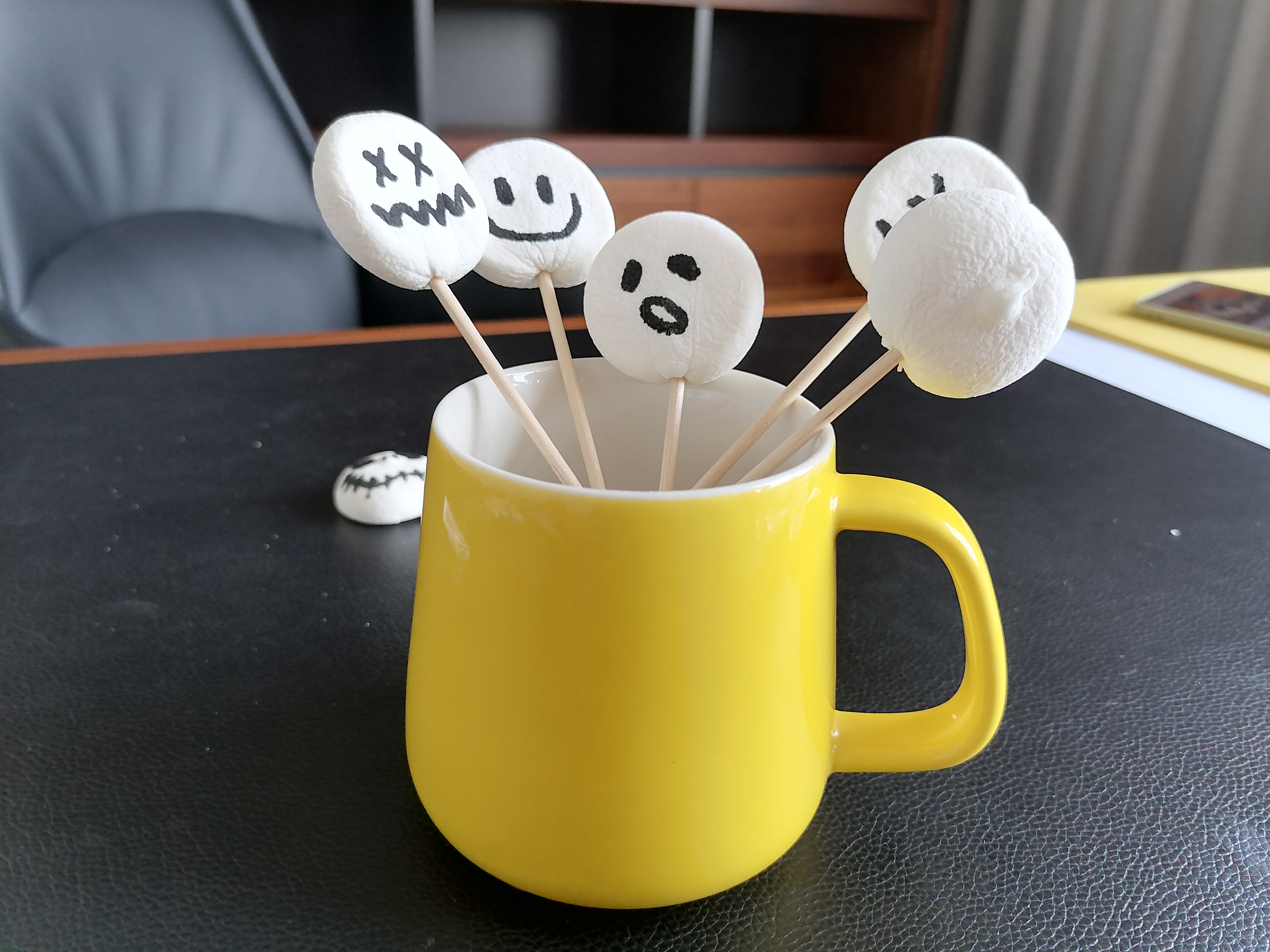 Ultra-Fine Tip Line Drawing Edible Pen